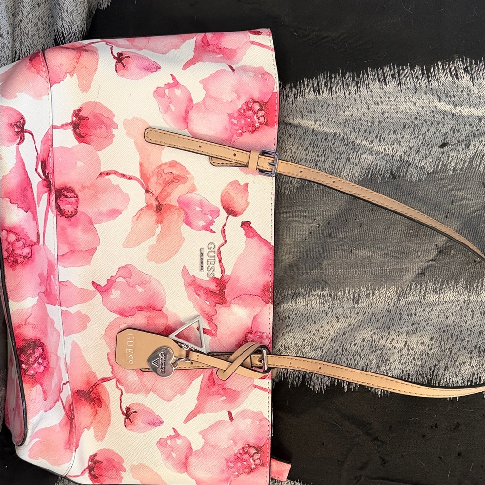 Guess Purse, Pink floral Design